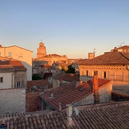 Apartment Lumineux, Terrasse, Centre Historique Arles